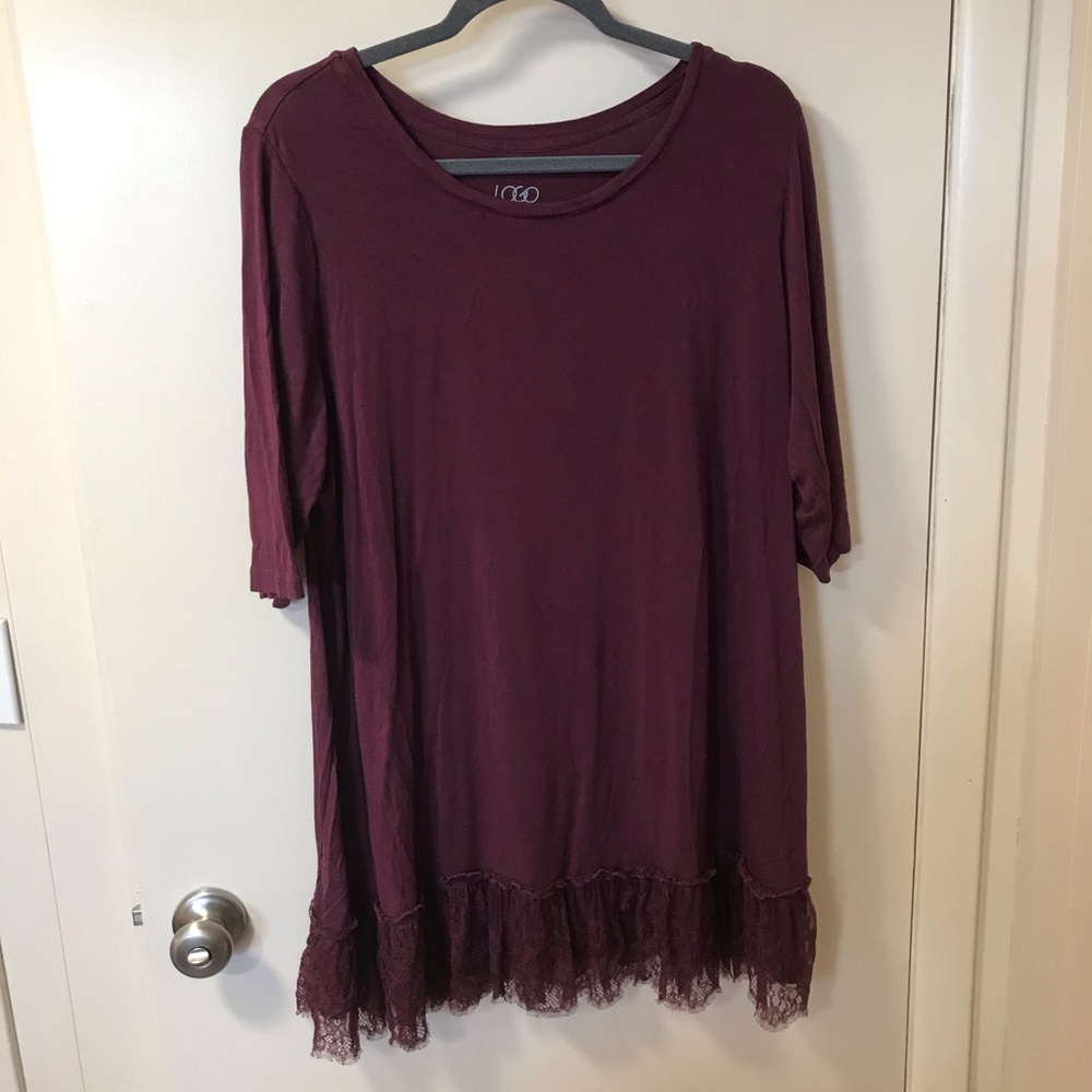 Logo black cherry top with lace